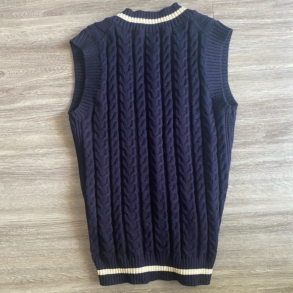 ARITZIA SUNDAY BEST SWEATERVEST - Picture 2 of 3